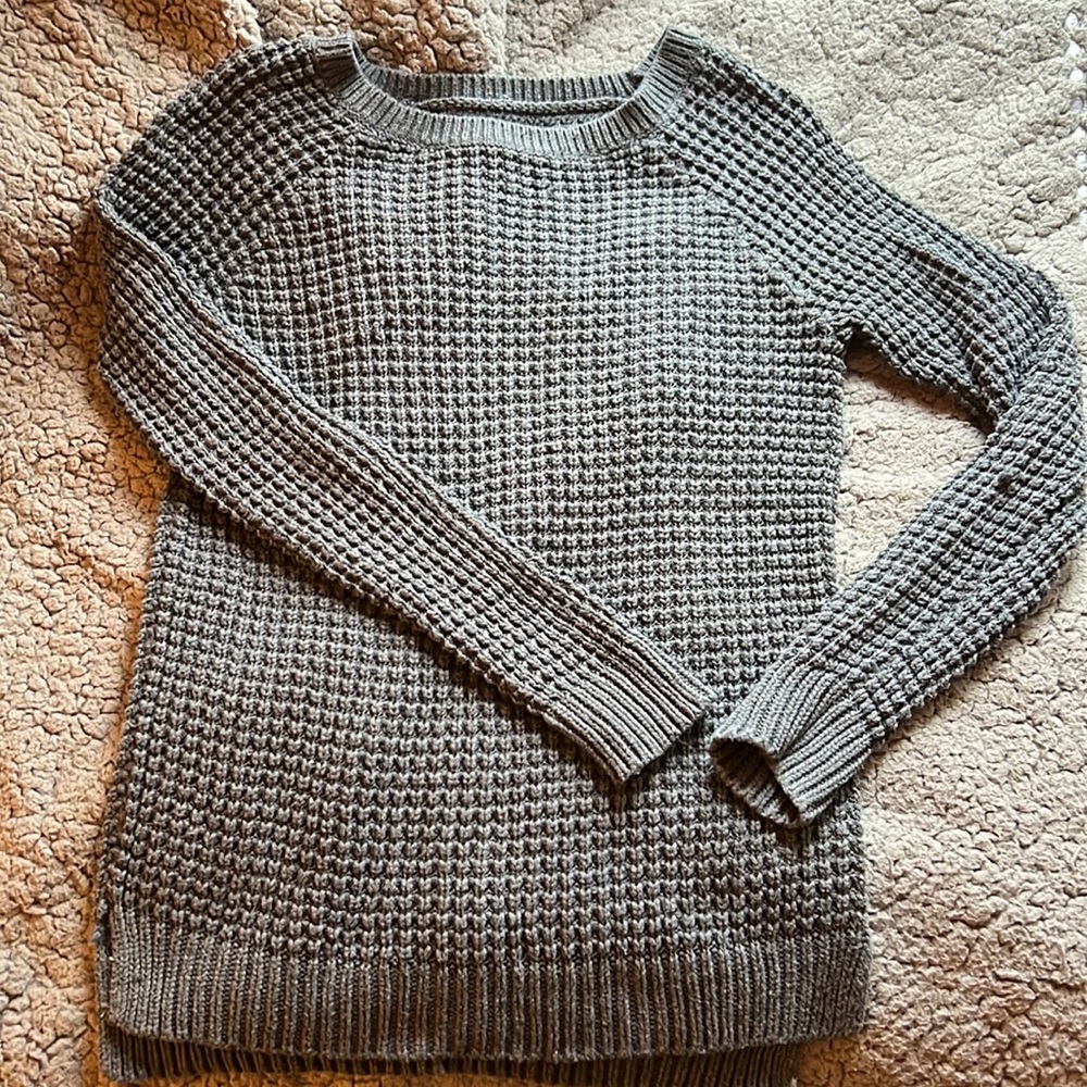 Gray American Eagle sweater